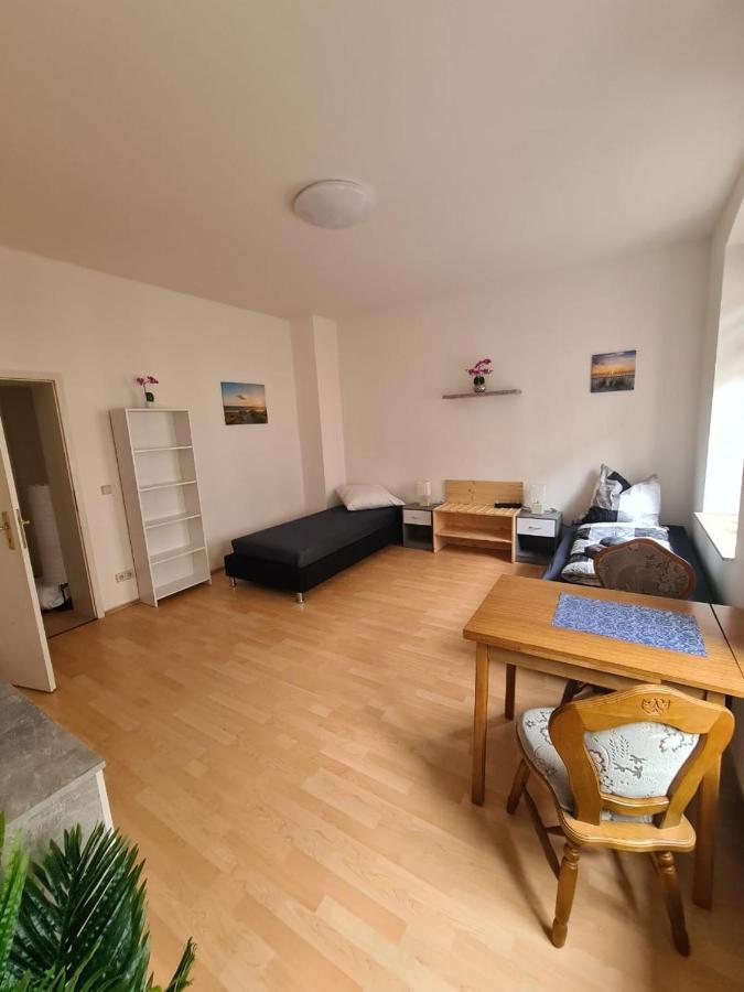 Flex Aparts - 2-Raum Wohnung In Zwickau Mit Balkon Dış mekan fotoğraf